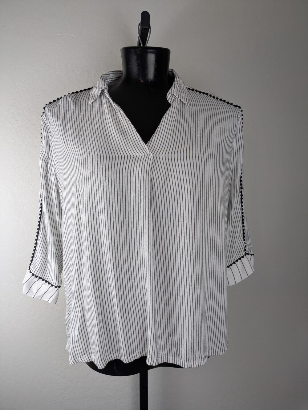 Chico's 100% Rayon Popover Blouse Black White Stripe Pom Pom Trim